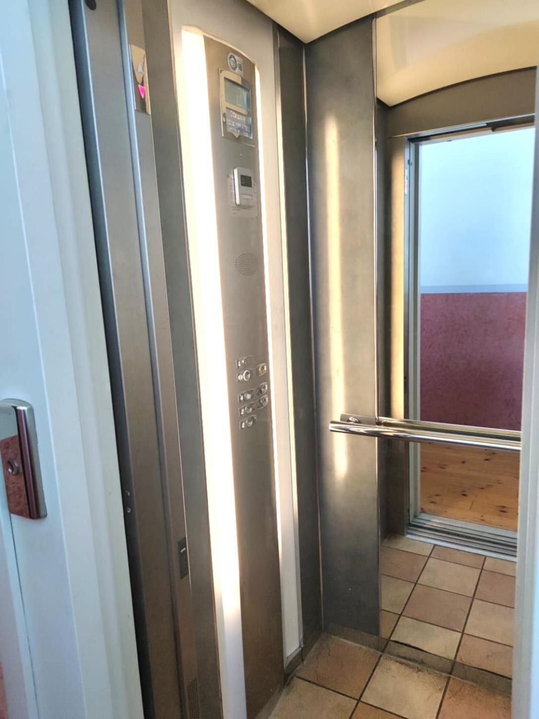 Modernes Apartment Im Herzen Leipzigs Luaran gambar